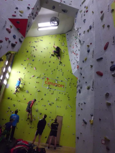 Lezení na lezecké stěně v Jihlavě – 21.11.2015